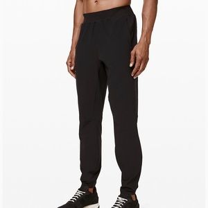 Lululemon in mind 30” pants new with tags XL